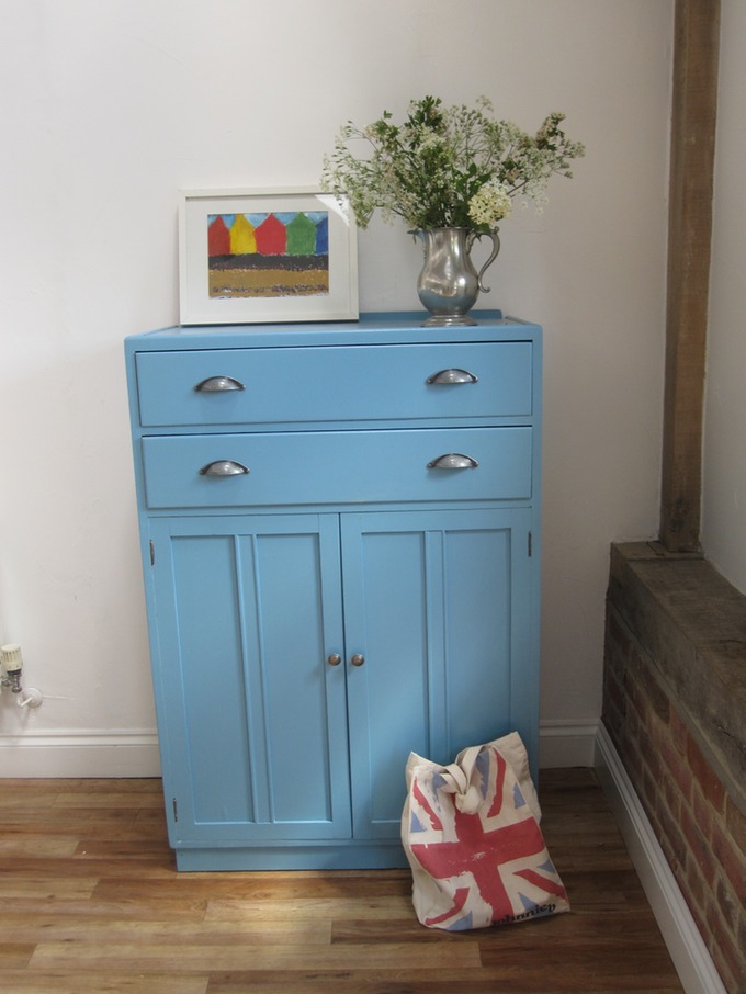 blue cupboard 4