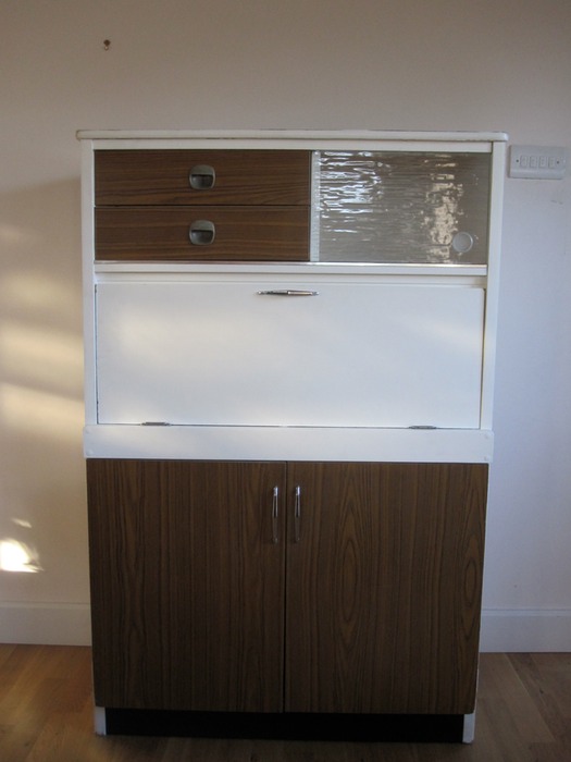 fifties kitchen cupboard 6